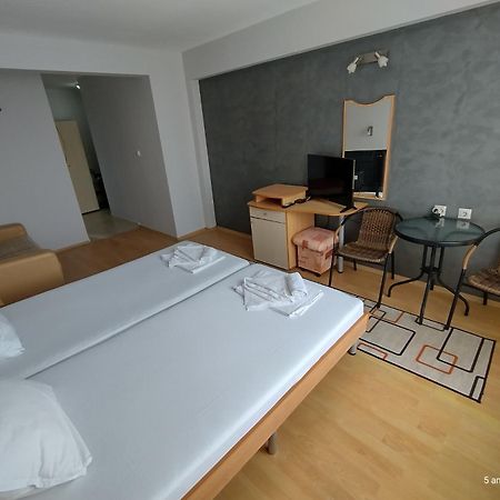 Family Hotel Coral Созополь Екстер'єр фото